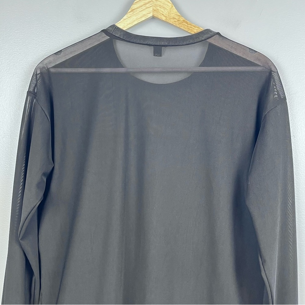 True Religion Women's Long Sleeve Black Sheer Spell Out Mesh Panel Top Size XS - Picture 4 of 13